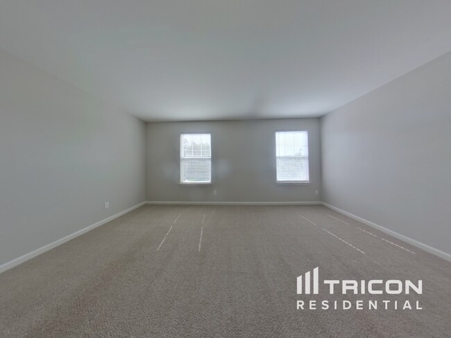 Building Photo - 5005 Sandis Court Mount Holly NC
