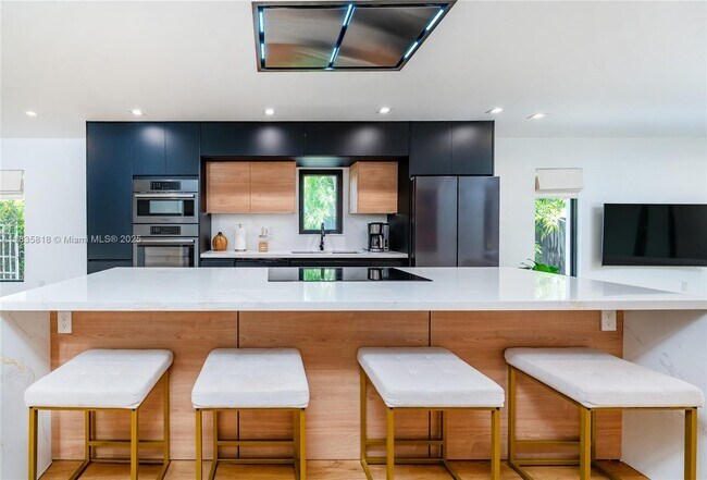 Building Photo - BAY VISTA PARK