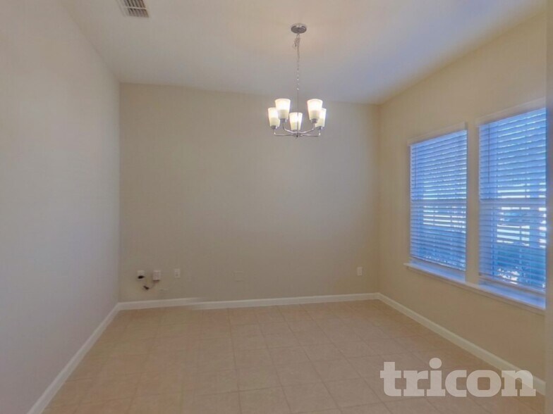 Building Photo - 10148 Pavnes Creek Dr