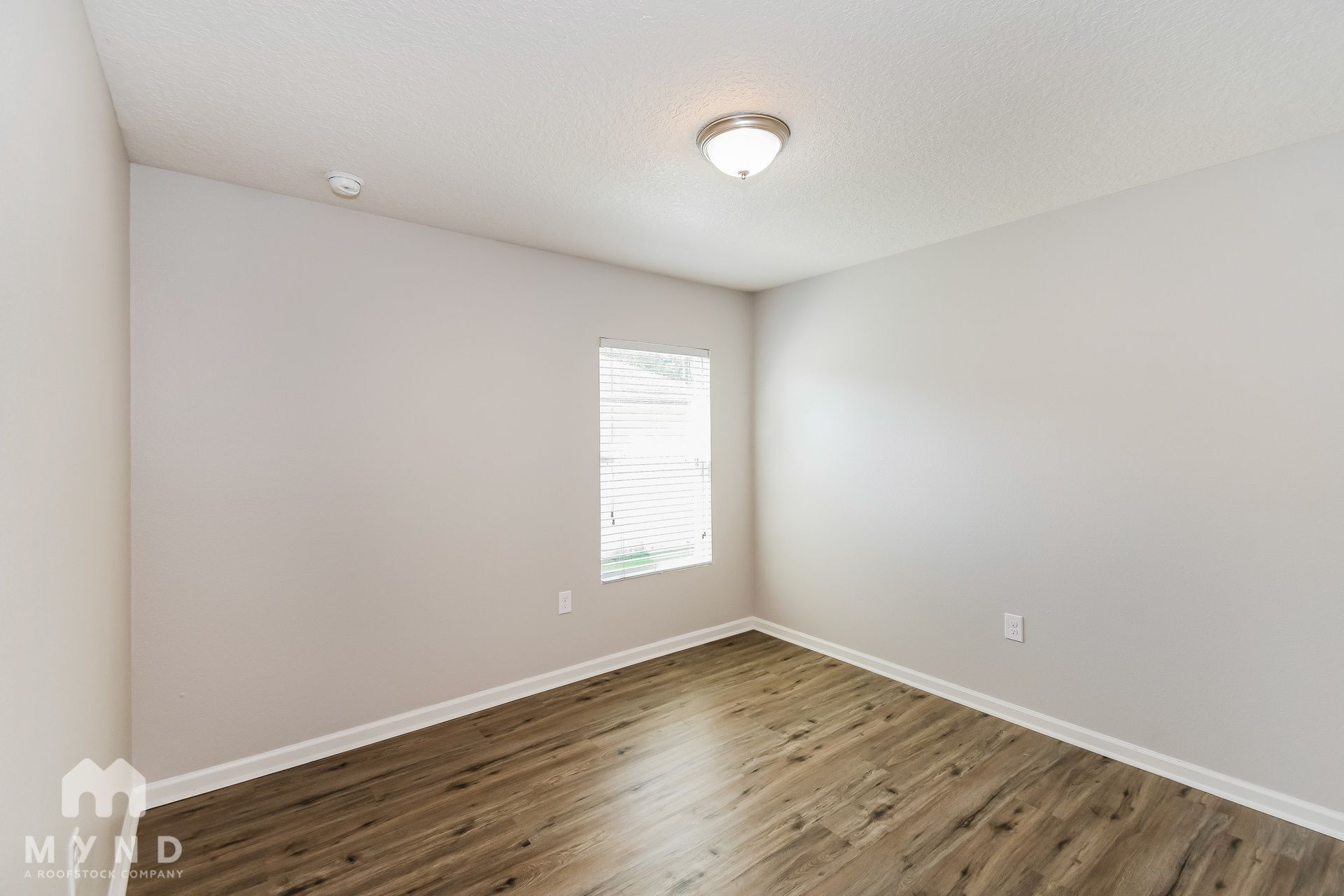 Building Photo - 11892 Carson Lake Dr W