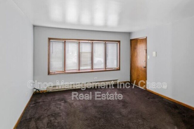 Building Photo - 17754 Rosewood Dr