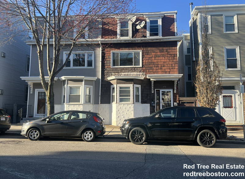 Building Photo - 474 E 7th St