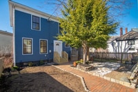 Building Photo - 29A Pine St