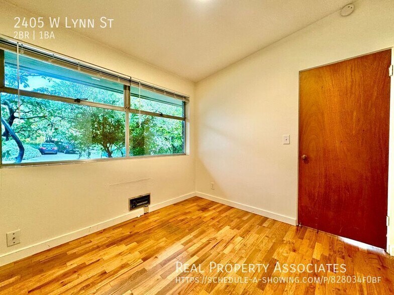 Building Photo - 2405 W Lynn St