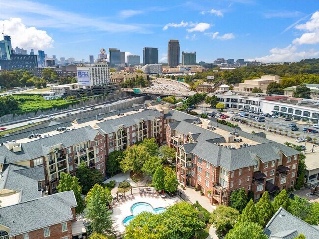 Building Photo - 1735 W Peachtree St NE