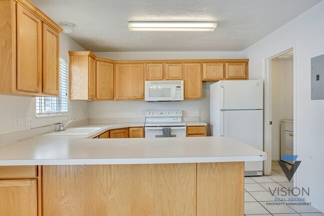 Building Photo - 1343 S 1370 E