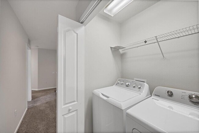 Building Photo - 4920 Pond Ridge Dr