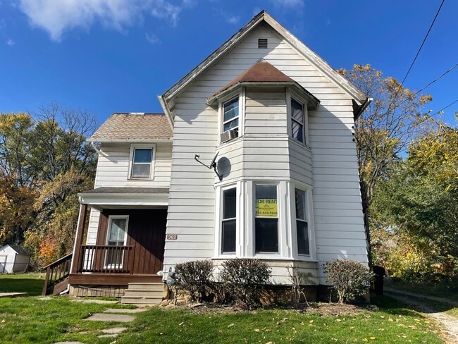 Primary Photo - 362 Furnace St