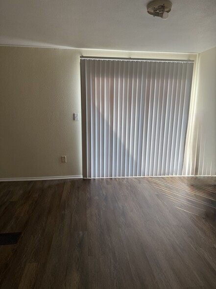 Building Photo - 3122 Moody Ave