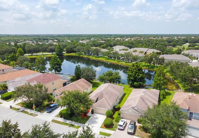 Building Photo - 15234 Searobbin Dr