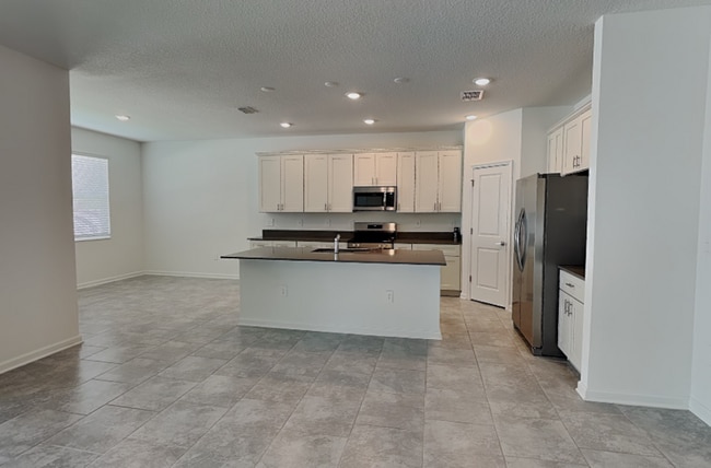 Building Photo - 3132 Country Side Dr