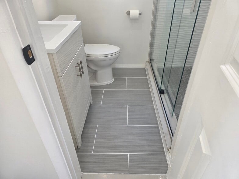 Building Photo - 157 Neptune Ave