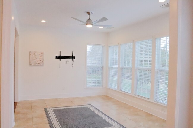 Building Photo - 239 Antebellum Ln