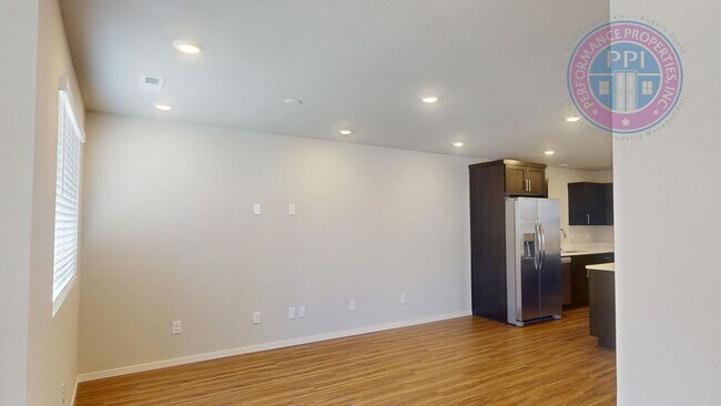 Building Photo - New Construction, Spring Creek / Stylish T...