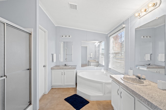 Building Photo - 12701 Paradise View Ct W