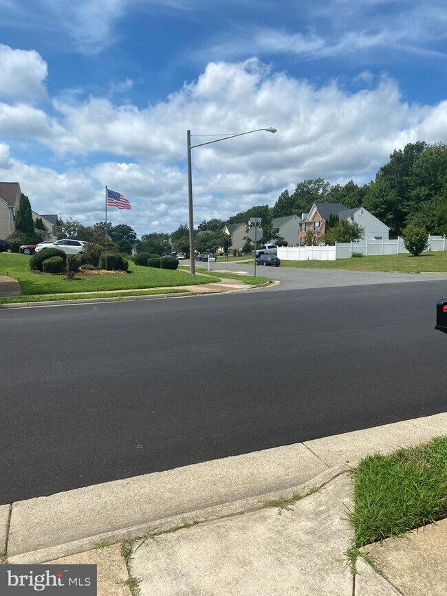 Building Photo - 12971 Queen Chapel Rd