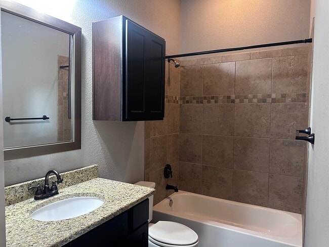 Building Photo - 200 Mauna Kea Ln