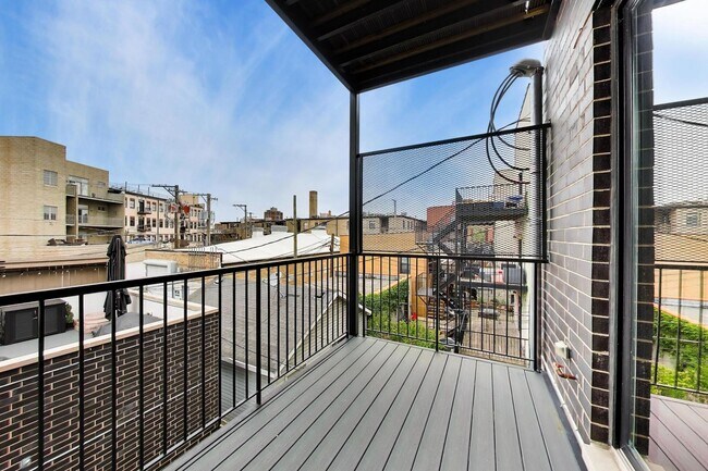 Building Photo - 3740 N Clifton Ave