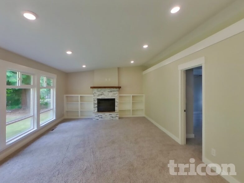 Building Photo - 4911 64th Ave W