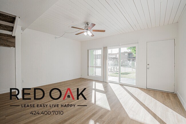 Building Photo - 855 S Citrus Ave