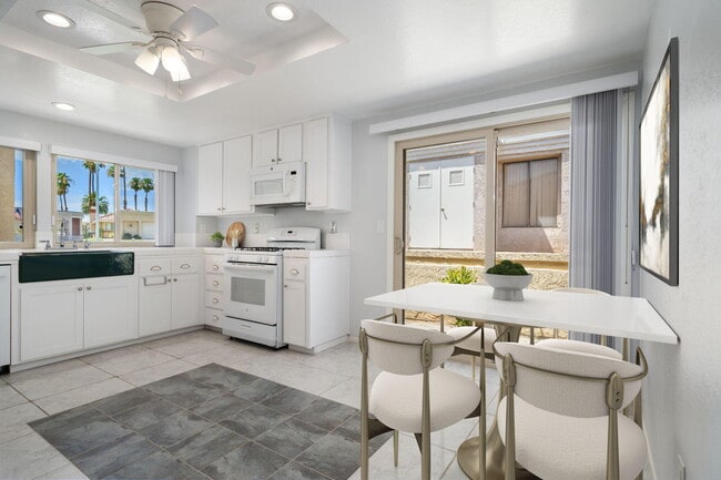Building Photo - 41612 Aventine Ct