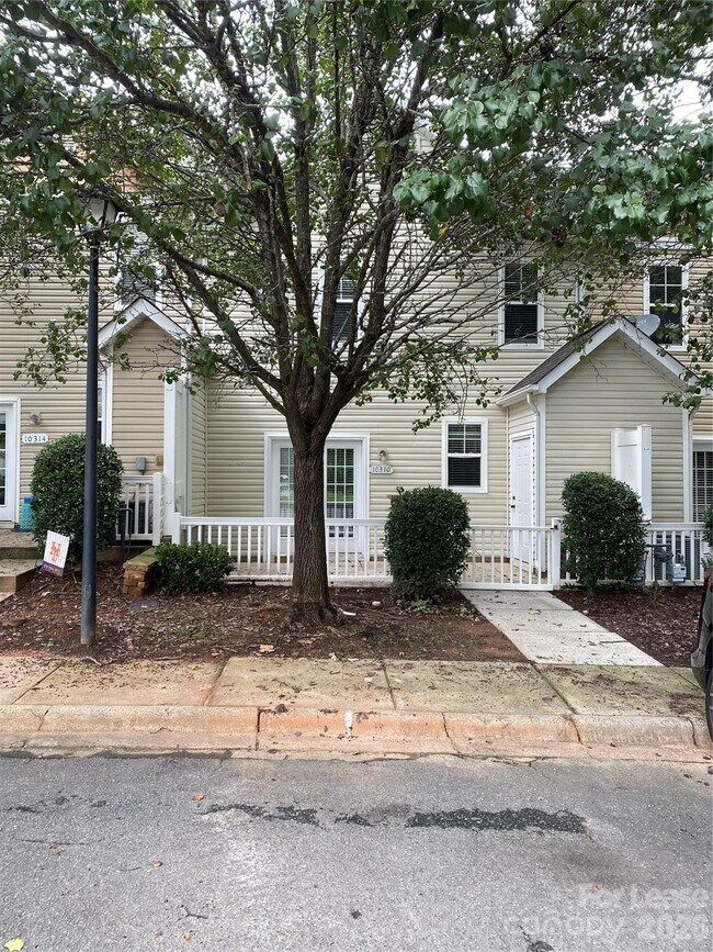 Building Photo - 10310 McGoogan Ln
