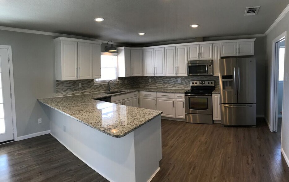 Building Photo - 4907 11th St