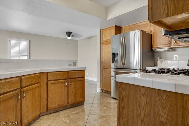 Building Photo - 2710 Strathmoor Dr