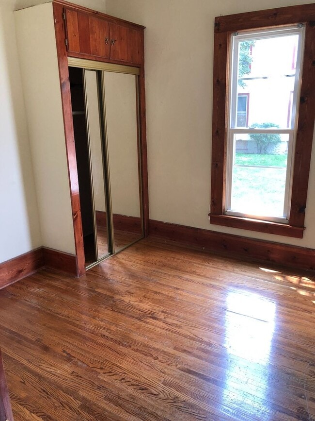 Building Photo - 15 Hanna Pl