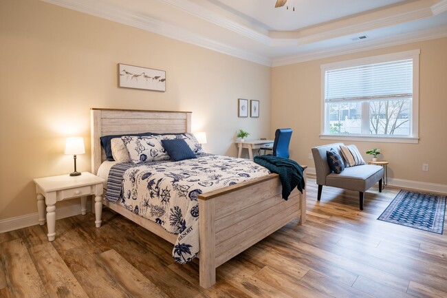 Building Photo - FURNISHED OFF-SEASON MONTHLY RENTAL-STARTI...