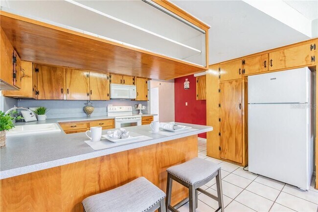 Building Photo - 5418 Riverhills Dr