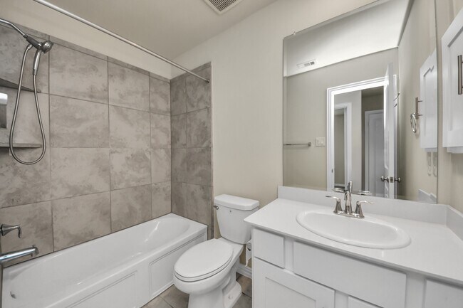 Building Photo - 1715 Ryon Falls Dr