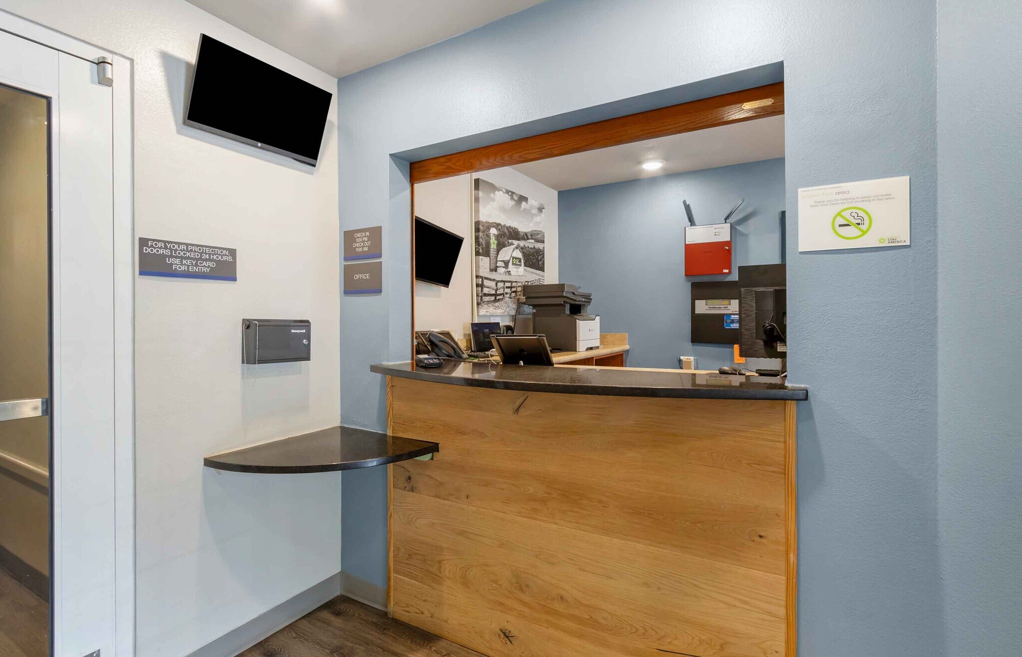 Building Photo - Furnished Studio-Charleston - North Charleston - I-526