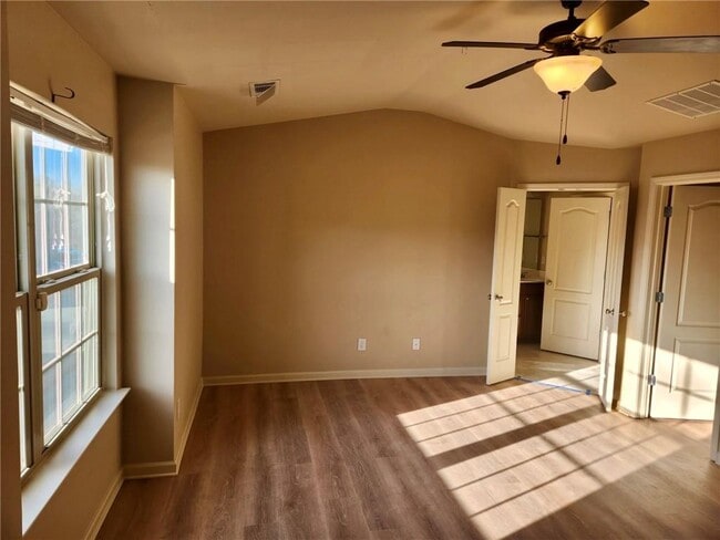 Building Photo - 3702 Brockenhurst Dr