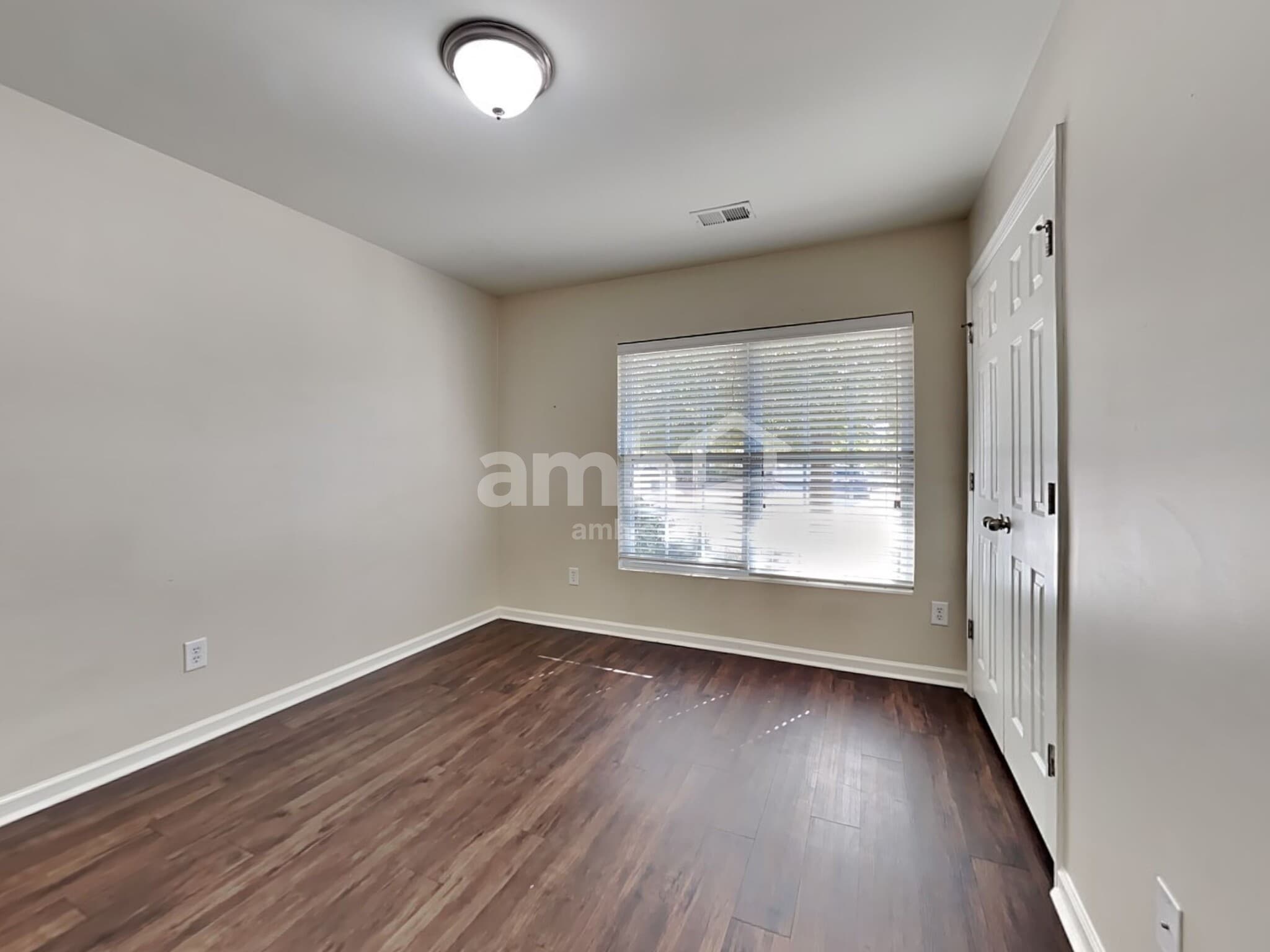 Building Photo - 1140 Moss Grove Dr