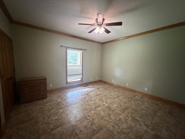 Building Photo - 179 Stone Edge Dr