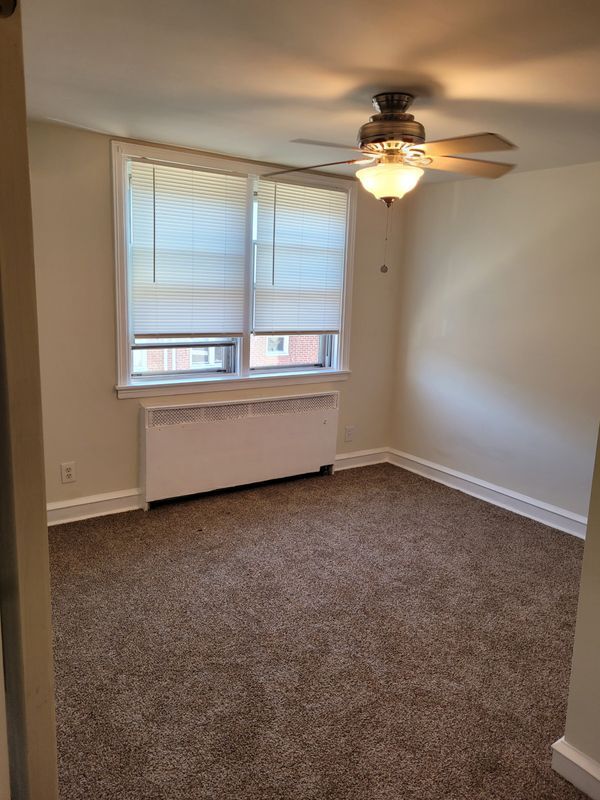 Building Photo - 7113 Castor Ave