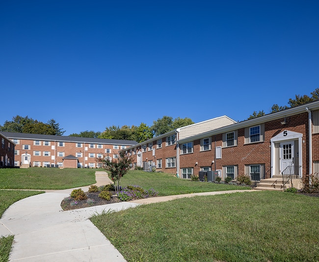 Riverview Place Community Courtyard - Riverview Place