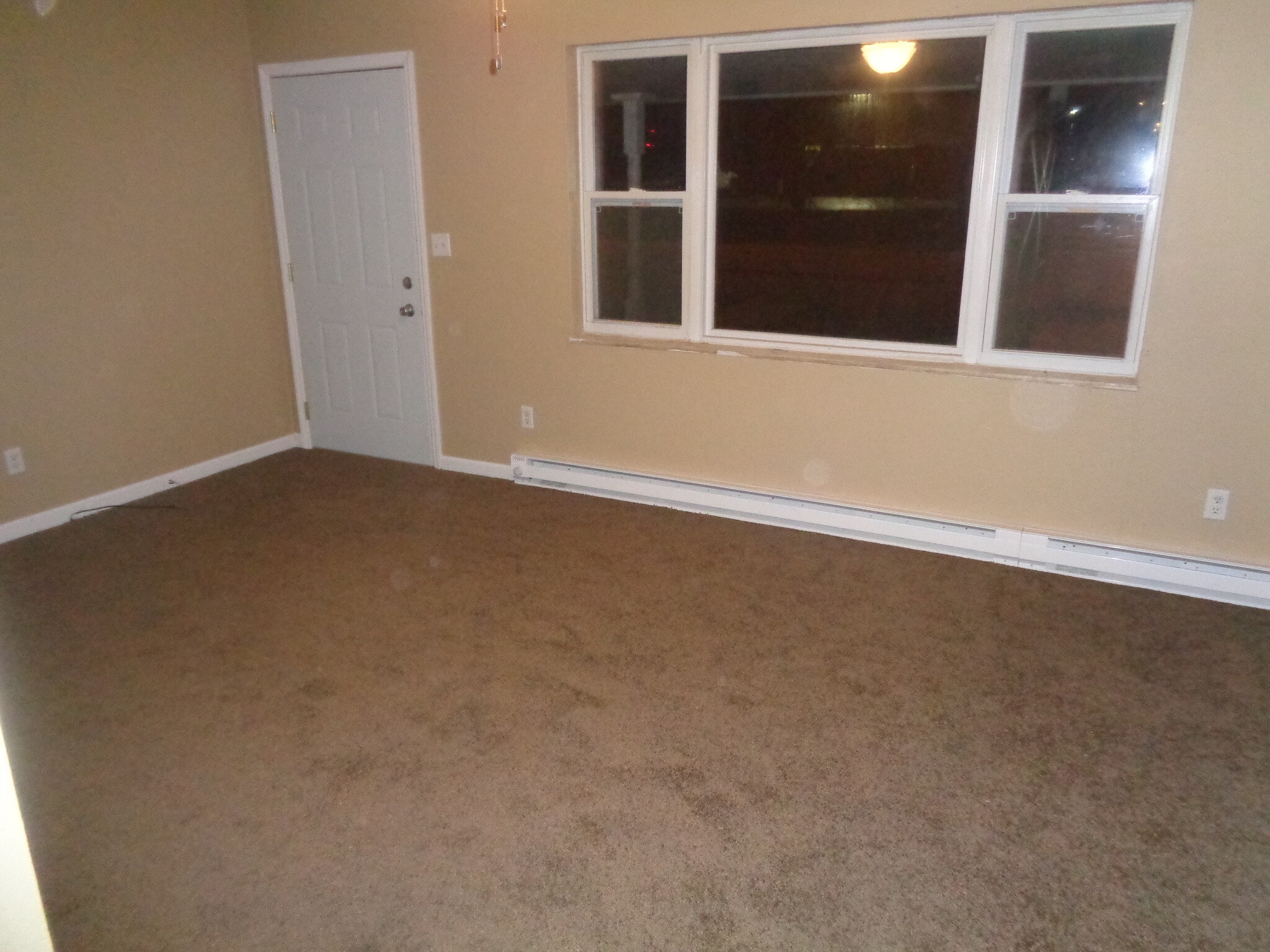 Living Room - 124 Maple St