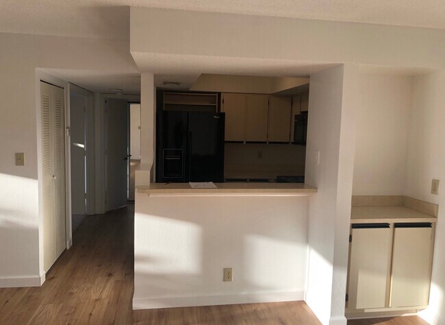 Building Photo - 19505 Quesada Ave