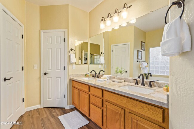 Building Photo - 31748 N Blackfoot Dr