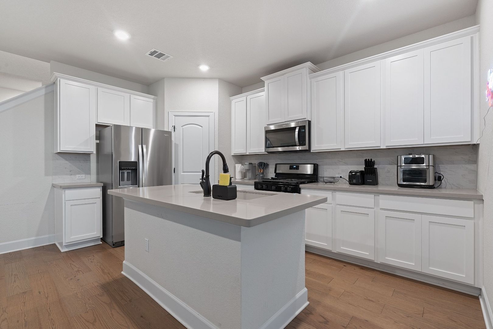 Building Photo - 6113 Dumfries Ln