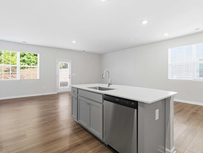 Building Photo - 211 Stellate Pl