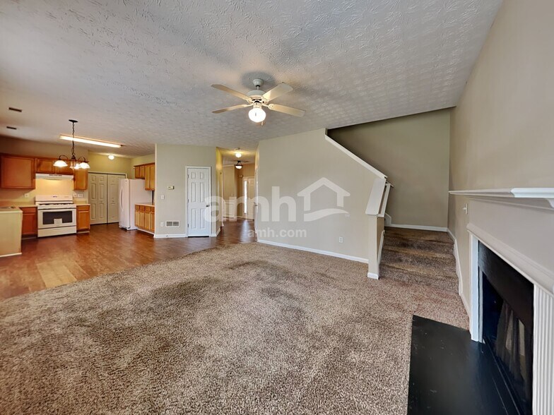 Building Photo - 668 Clairidge Elm Trl