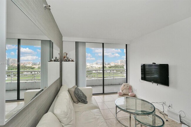 Building Photo - 3300 NE 192 St