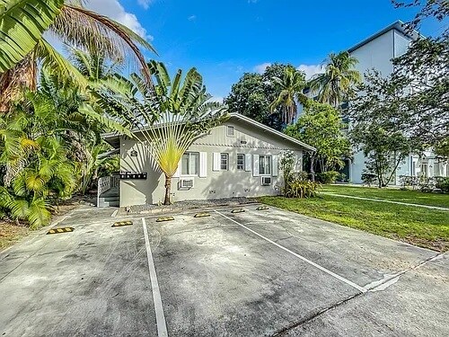 Building Photo - 1711 Washington St