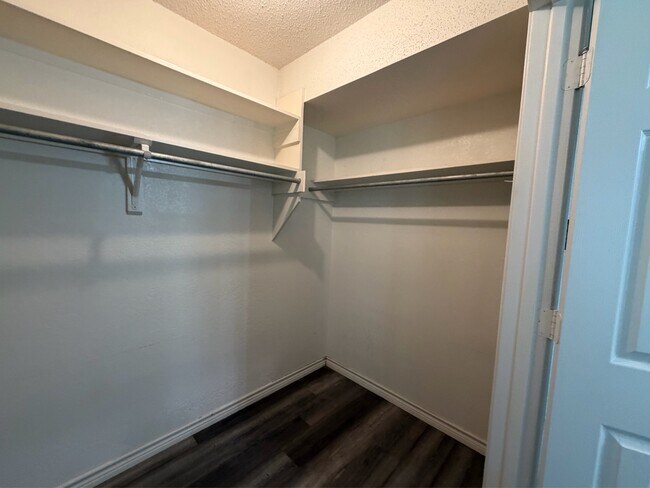 Building Photo - 261 County Rd