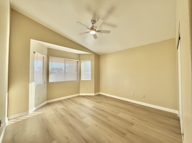 Building Photo - 1009 Torington Dr