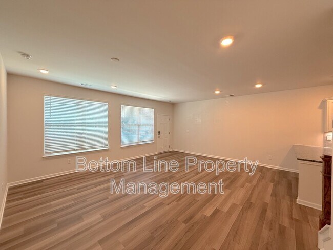 Building Photo - 3409 Glenn Hope Wy