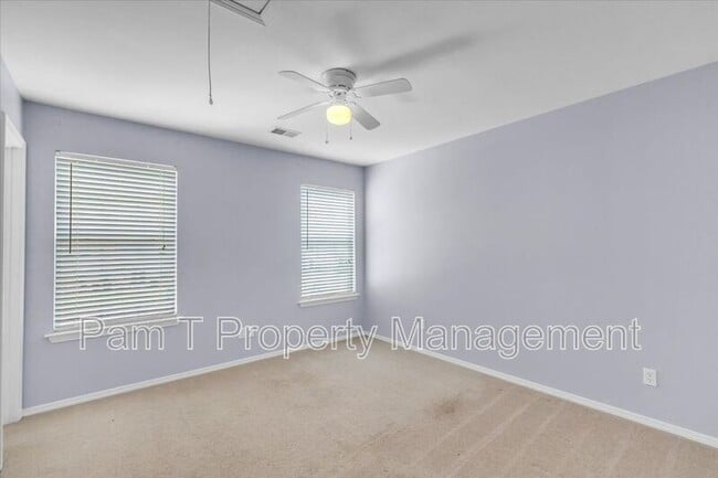 Building Photo - 37 Timber Crest Ct